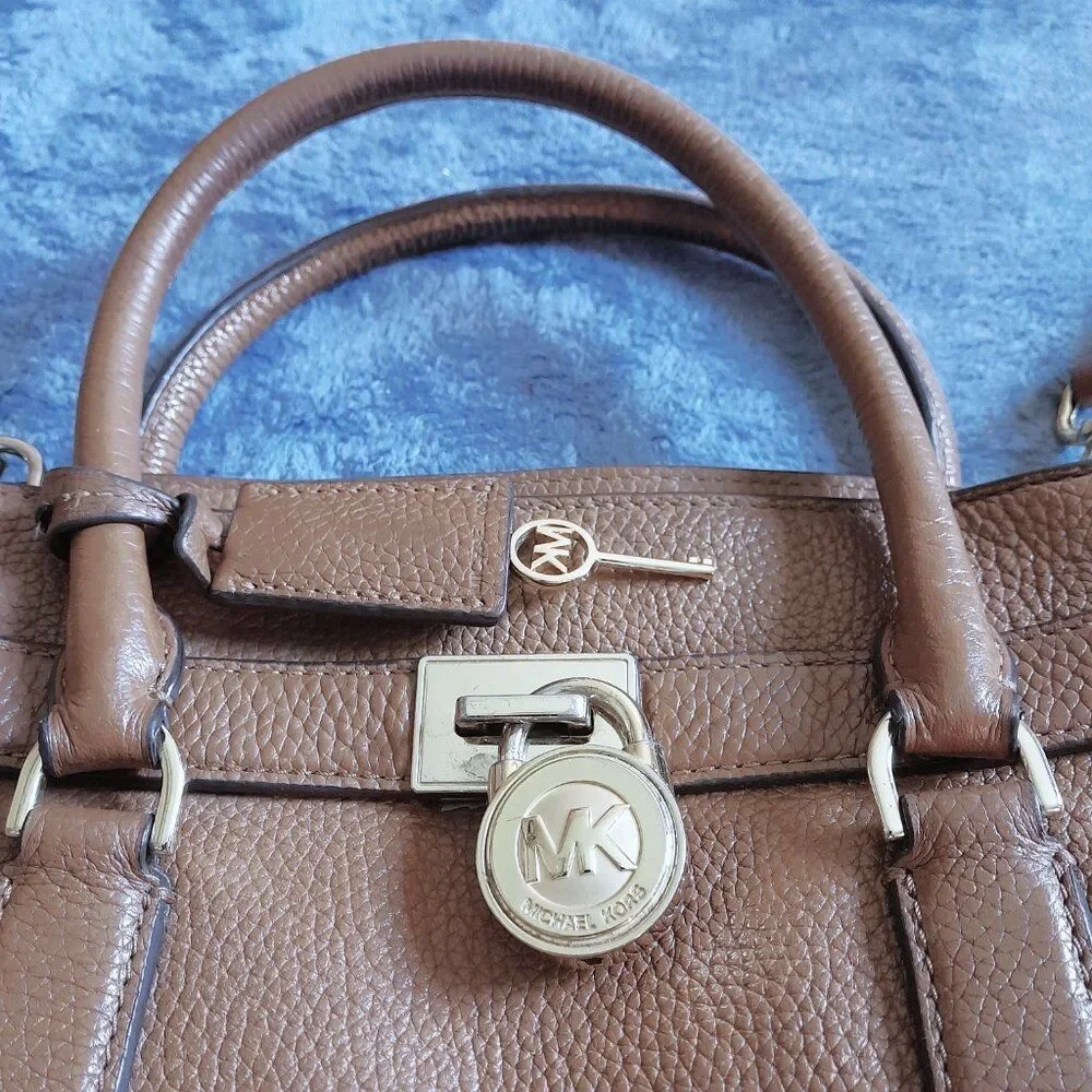 Michael Kors Women’s Brown Crossbody Leather Bag with Lock and Key